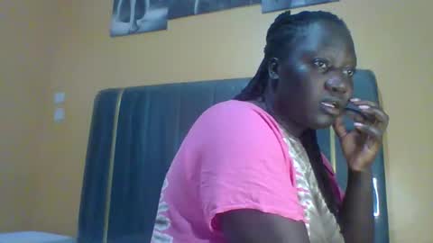 Snapshot of ladyblossoms19 chatting on March 2026 06:57:01 PM lindah32 online show from March 2026 06:57:01 PM