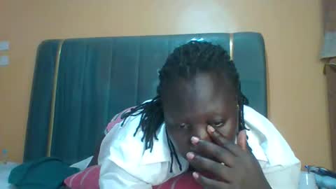 Snapshot of ladyblossoms19 chatting on March 2026 06:55:01 PM lindah32 online show from March 2026 06:55:01 PM