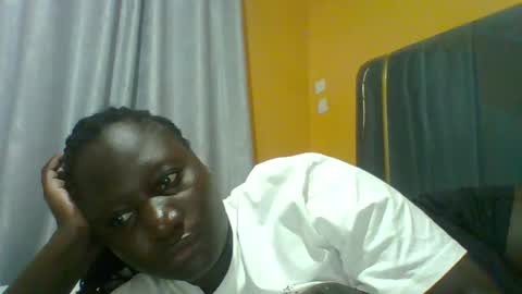 Snapshot of ladyblossoms19 chatting on March 2026 02:32:01 PM lindah32 online show from March 2026 02:32:01 PM