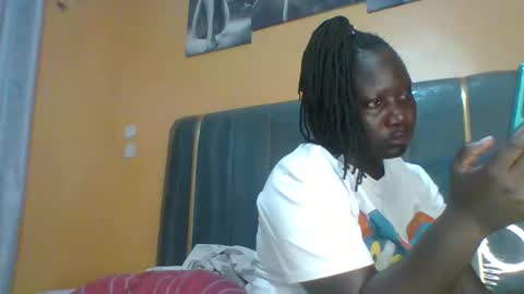 Snapshot of ladyblossoms19 chatting on March 2026 12:27:01 AM lindah32 online show from March 2026 12:27:01 AM