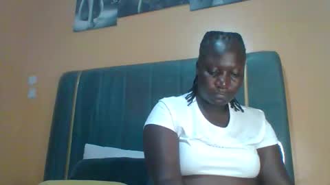 Snapshot of ladyblossoms19 chatting on March 2026 08:54:01 PM lindah32 online show from March 2026 08:54:01 PM