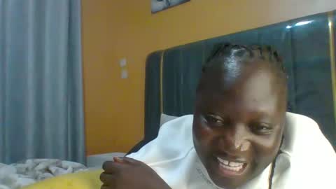 Snapshot of ladyblossoms19 chatting on March 2026 06:52:01 PM lindah32 online show from March 2026 06:52:01 PM