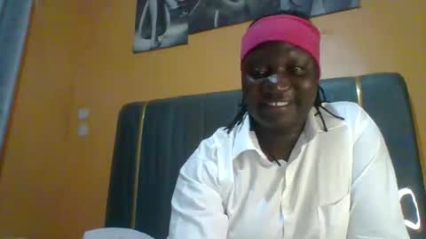 lindah32 online show from June 2026 10:38:02 PM