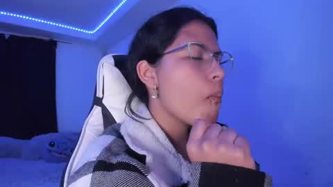  Lady  online show from January 2025 01:10:01 AM