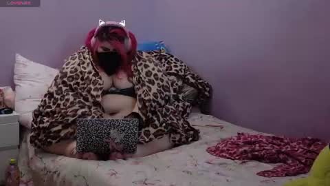 Snapshot of ladykitsunebig chatting on June 2026 07:01:02 PM ladykitsunebig online show from June 2026 07:01:02 PM