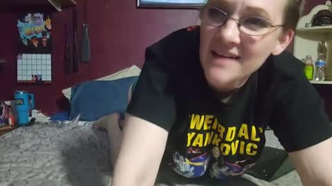ladykiva_n_hubz online show from September 2025 01:53:01 AM