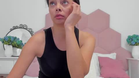 Lia online show from January 2025 04:54:02 AM