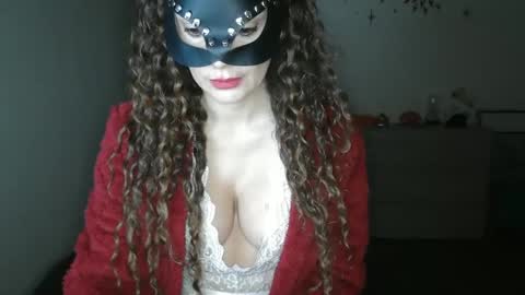 Lady Mask online show from January 2025 10:56:01 AM