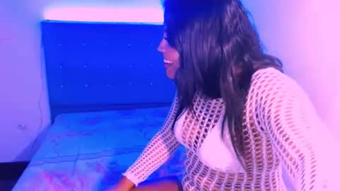 Snapshot of ladypussy69779756 chatting on April 2026 03:56:01 AM laura online show from April 2026 03:56:01 AM