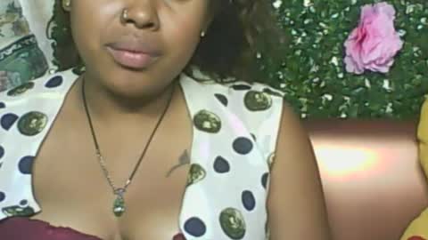 Snapshot of ladyxsnakes chatting on September 2025 08:07:01 AM LadyXSnakes online show from September 2025 08:07:01 AM