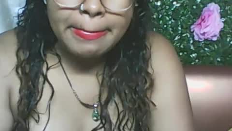 Snapshot of ladyxsnakes chatting on November 2025 08:34:02 AM LadyXSnakes online show from November 2025 08:34:02 AM