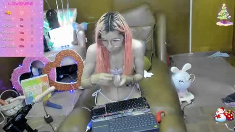 Skinnygirl online show from October 2025 12:08:02 AM