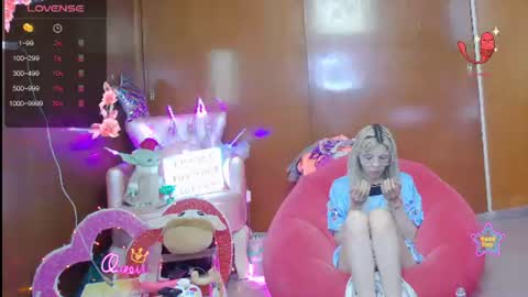 Snapshot of laflakita21 chatting on June 2026 01:10:01 AM Skinnygirl online show from June 2026 01:10:01 AM