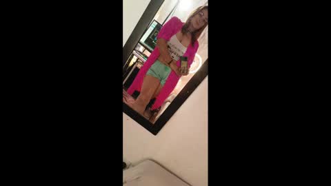  paola and a guest lol    online show from January 2025 06:21:01 PM