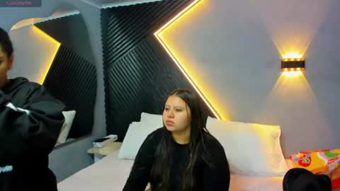Snapshot of laia_and_aloby chatting on July 2026 01:41:02 AM online show from July 2026 01:41:02 AM