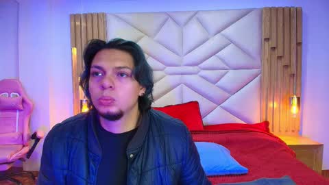 Snapshot of laia_and_damian chatting on October 2025 07:36:01 PM laia_and_damian online show from October 2025 07:36:01 PM