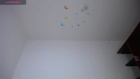 Snapshot of laila_laly chatting on December 2024 09:50:01 PM Leila Laly online show from December 2024 09:50:01 PM