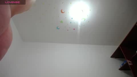 Snapshot of laila_laly chatting on January 2025 01:37:02 PM Leila Laly online show from January 2025 01:37:02 PM