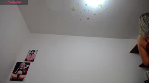 Snapshot of laila_laly chatting on February 2025 02:52:02 PM Leila Laly online show from February 2025 02:52:02 PM