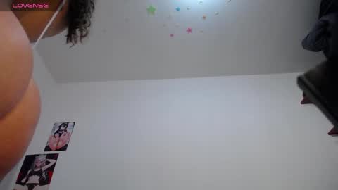 Snapshot of laila_laly chatting on February 2025 02:03:02 PM Leila Laly online show from February 2025 02:03:02 PM