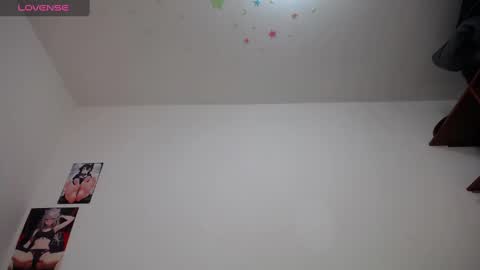 Snapshot of laila_laly chatting on March 2025 02:00:01 PM Leila Laly online show from March 2025 02:00:01 PM