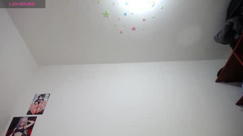 Snapshot of laila_laly chatting on March 2025 10:59:01 PM Leila Laly online show from March 2025 10:59:01 PM