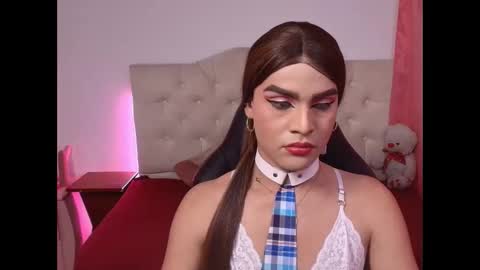 Snapshot of lailahdark chatting on October 2025 04:44:01 AM Camila online show from October 2025 04:44:01 AM