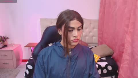 Snapshot of lailahdark chatting on November 2025 04:02:02 AM Camila online show from November 2025 04:02:02 AM