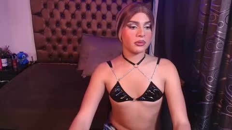 Snapshot of lailahdark chatting on February 2026 03:37:01 AM Camila online show from February 2026 03:37:01 AM