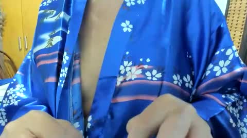 Snapshot of lailasensu chatting on April 2026 11:58:02 AM LAILA online show from April 2026 11:58:02 AM
