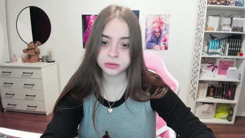 Kira online show from January 2025 09:28:01 PM