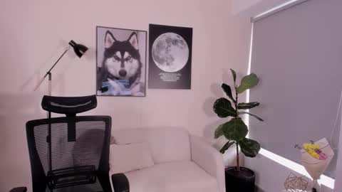 Snapshot of laira_scott chatting on November 2025 09:40:01 PM Laira online show from November 2025 09:40:01 PM