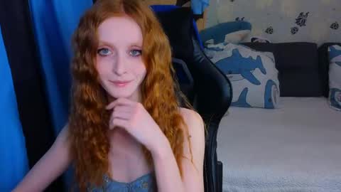 Snapshot of laksmrrr chatting on May 2026 08:42:01 AM Lu Alex online show from May 2026 08:42:01 AM