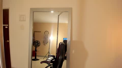 Snapshot of lala_demon chatting on April 2026 12:22:01 PM lala_demon online show from April 2026 12:22:01 PM