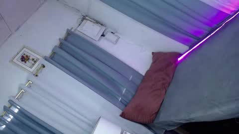 Snapshot of lala_lita chatting on February 2025 03:01:02 AM Elle 3 online show from February 2025 03:01:02 AM