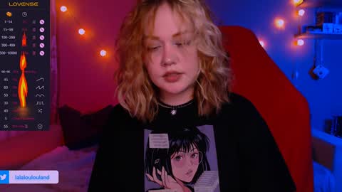 Snapshot of lala_loulou chatting on December 2024 09:25:02 PM Nicky online show from December 2024 09:25:02 PM