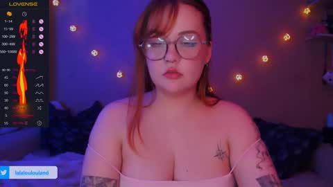 Snapshot of lala_loulou chatting on October 2025 05:40:01 AM Nicky online show from October 2025 05:40:01 AM