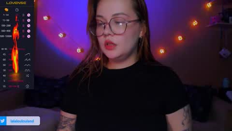 Snapshot of lala_loulou chatting on October 2025 08:20:01 PM Nicky online show from October 2025 08:20:01 PM