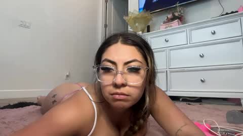 Snapshot of lalaxxo chatting on April 2026 02:34:01 AM lalaxxo online show from April 2026 02:34:01 AM