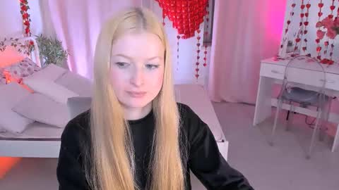 Snapshot of laly_peach chatting on February 2026 07:43:02 AM Laly online show from February 2026 07:43:02 AM