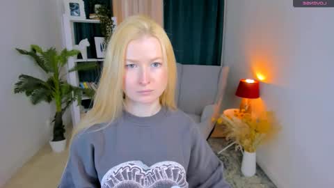 Snapshot of laly_peach chatting on March 2026 11:46:02 AM Laly online show from March 2026 11:46:02 AM