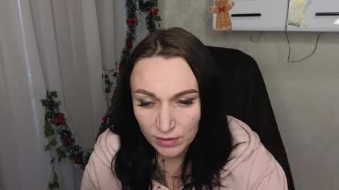 Lalya online show from December 2025 10:56:02 AM