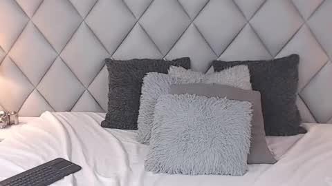 Laly Castro online show from February 2025 11:06:02 PM