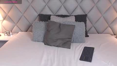 Laly Castro online show from March 2025 08:16:02 PM