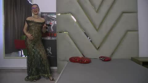 LanaBanner online show from September 2025 08:03:02 AM