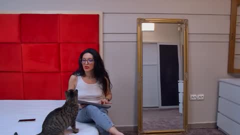 LanaBanner online show from September 2025 05:20:01 AM