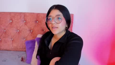 Snapshot of lana_dol chatting on February 2025 03:32:01 PM ... . . ... online show from February 2025 03:32:01 PM