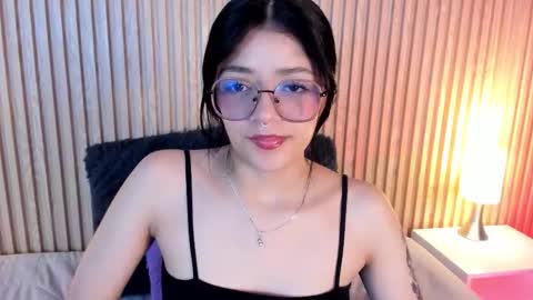 Snapshot of lana_dol chatting on September 2025 01:03:01 PM ... . . ... online show from September 2025 01:03:01 PM