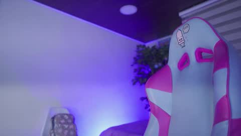 Lana online show from February 2026 12:31:01 AM