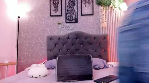 Snapshot of lana_gill chatting on April 2026 06:33:02 PM lana_gill online show from April 2026 06:33:02 PM